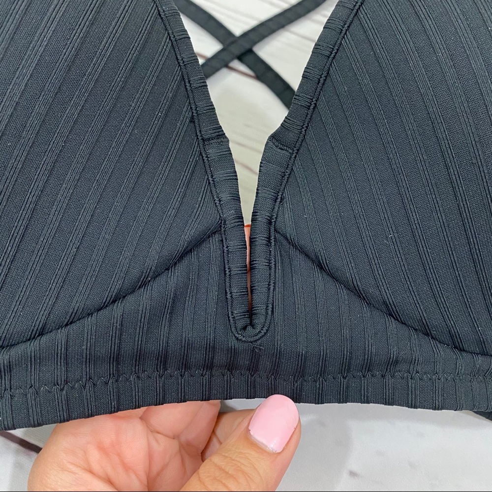Shade & Shore Ribbed V-Bone Bikini Top 34D - Picture 4 of 7